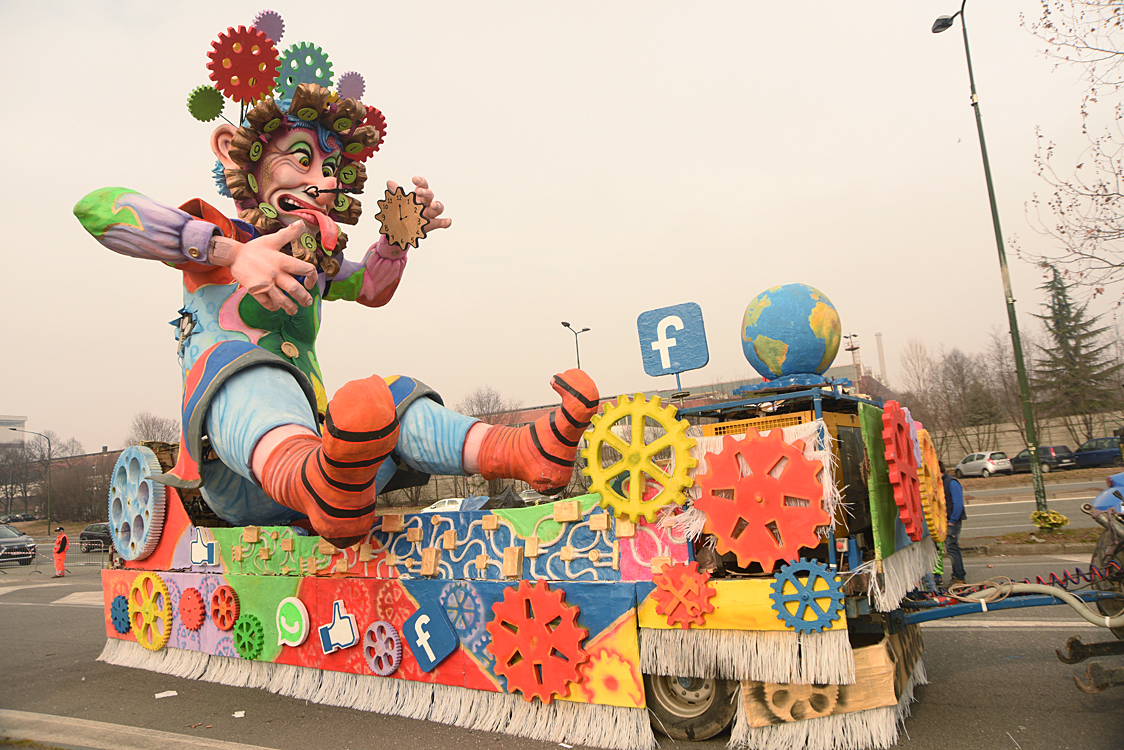 Sfilata carri Carnevale di Torino_006.jpg